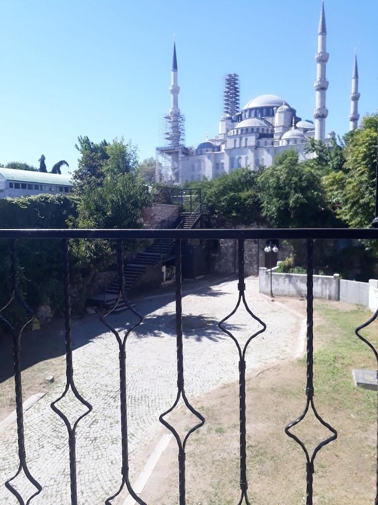 Turgut Hotel Estambul Exterior foto